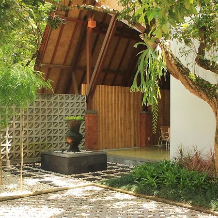 Komoreya Guesthouse Kejayan Екстер'єр фото